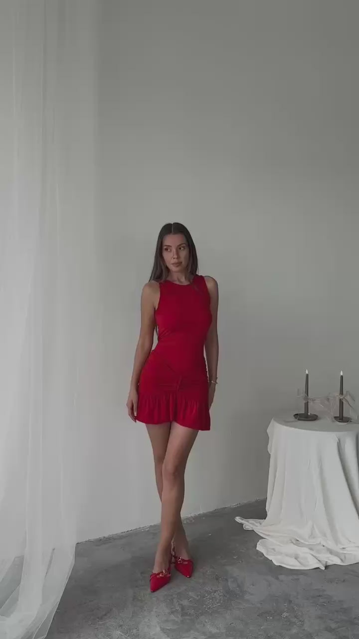 RUCHED RED MINI